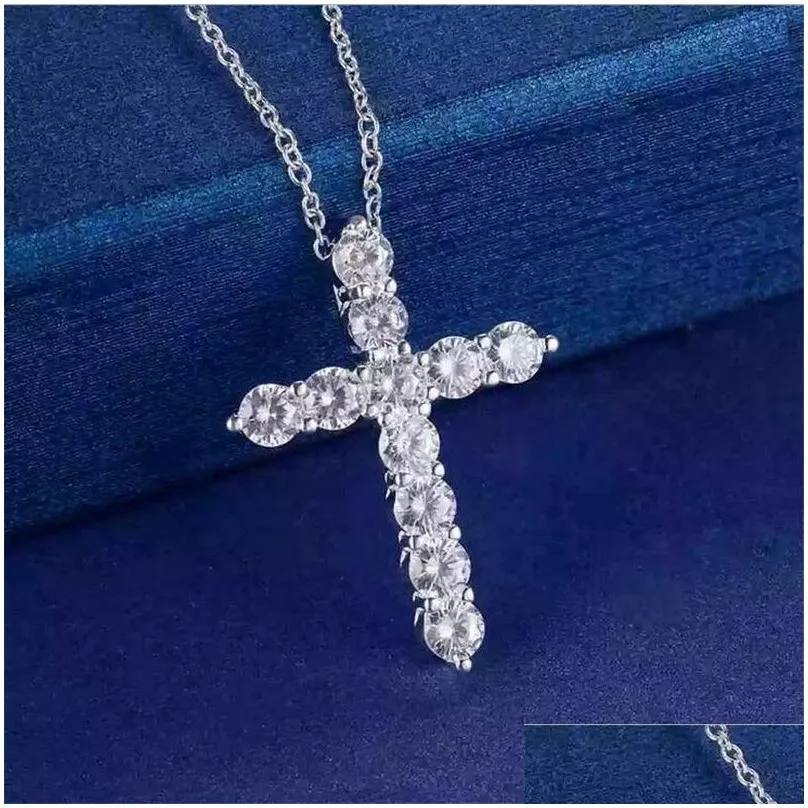 Brand New Luxury Jewelry 925 Sterling Silver Full Round Cut White Topaz CZ Diamond Cross Pendant Party Popular Women Clavicle Necklace