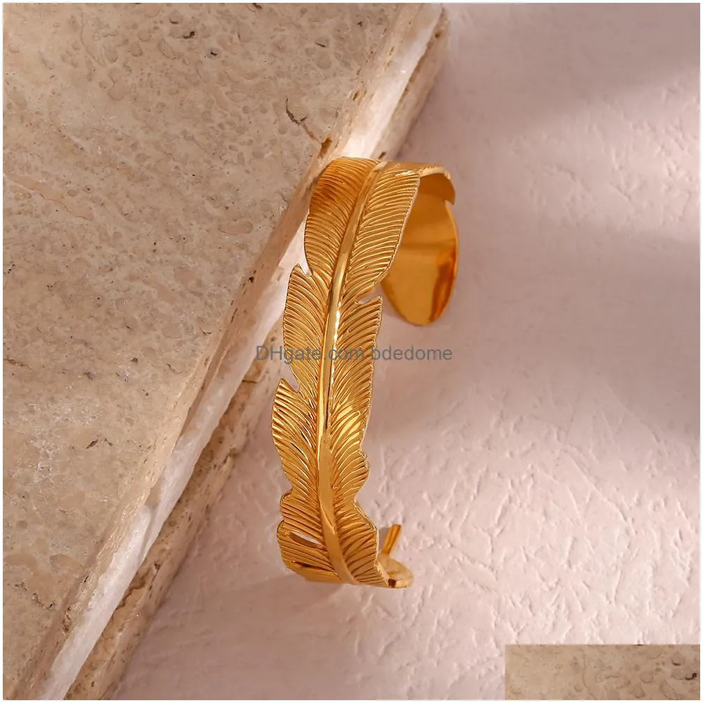 bangle latest design vintage feather leaf gold bracelets for women stainless steel 18k plated cuff s 230215