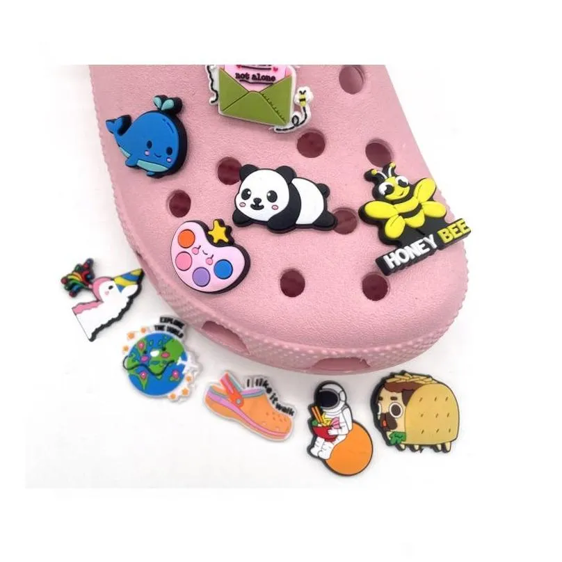 pvc shoe charms shoecharm buckles fashion accessories plastic ornaments soft rubber jibitz for croc shoes