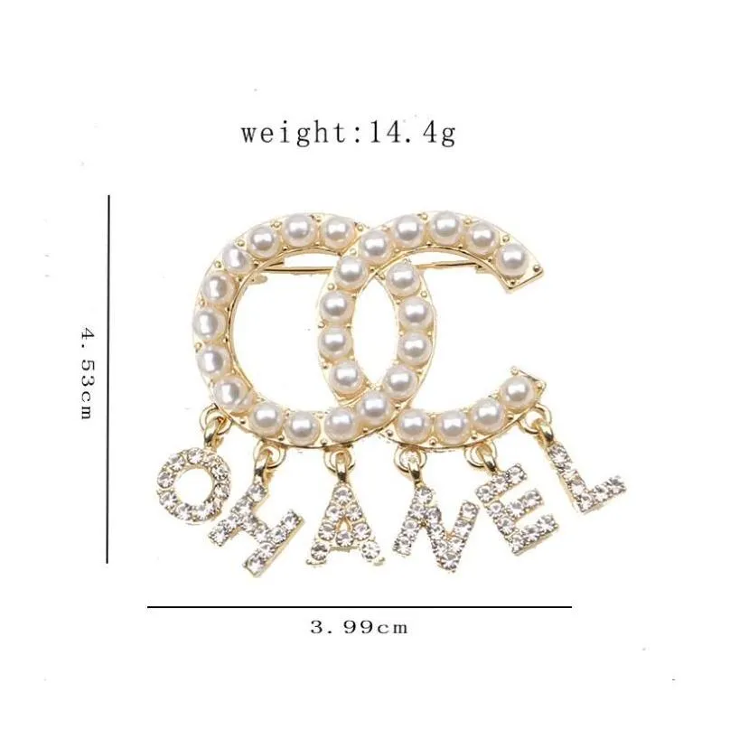 20style Brand Designer C Double Letter Brooches Women Men Couples Luxury Rhinestone Diamond Crystal Pearl Brooch Suit Laple Pin Metal Fashion Jewelry
