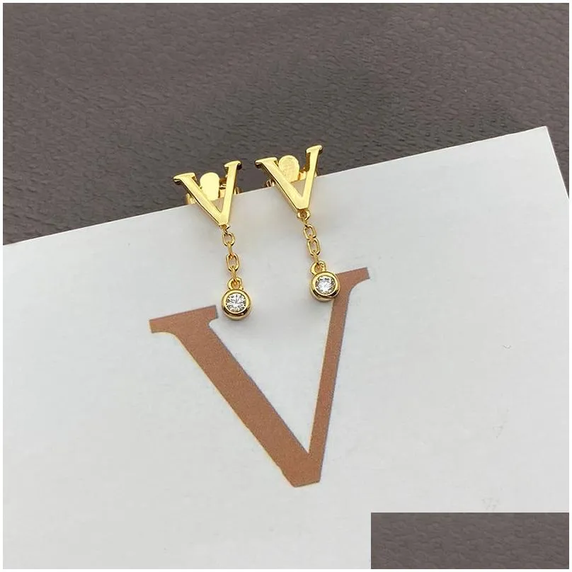Lady Fashion Earring Designer Heart Shape Hoop and Letter Sign Luxury Earrings High End Jewelry for Woman Top Quality Multiple