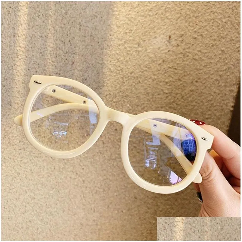 Fashion Sunglasses Frames 2021 Optical Glasses Oversized Cat Eye Frame Designer Rice Round Woman Transparent Green Eyewears