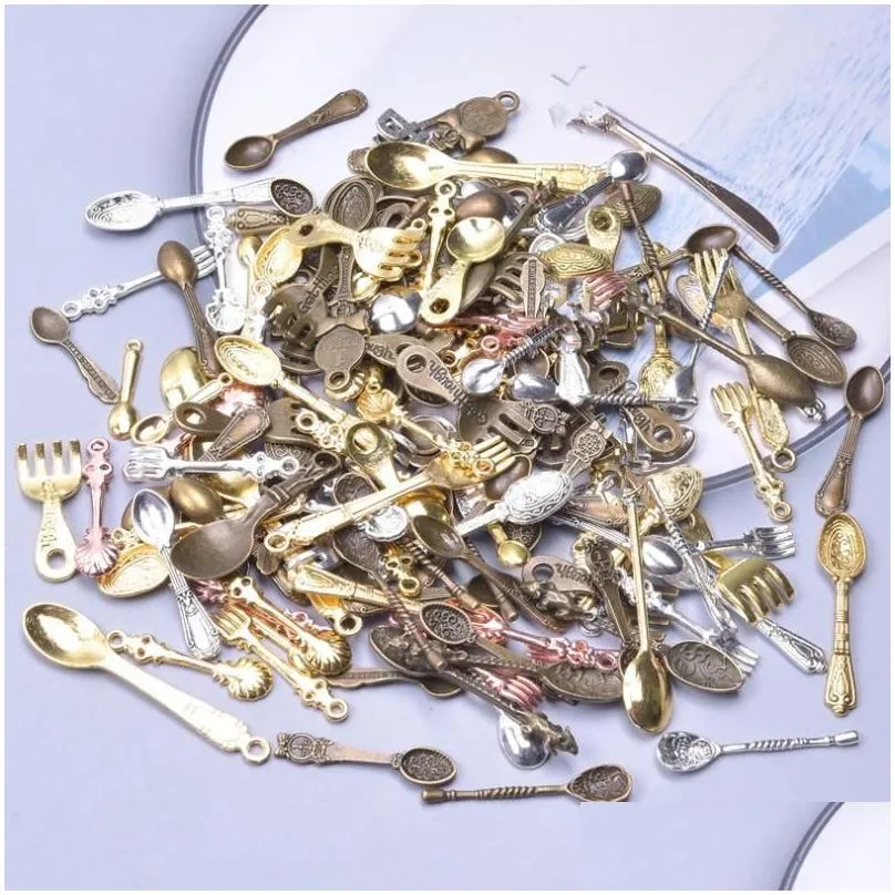 Charms 20/30/40Pcs Mixed Styles Cooking Spoon Fork Retro Random Kitchen Tool Supplies Pendant For Diy Necklaces Jewelry Making