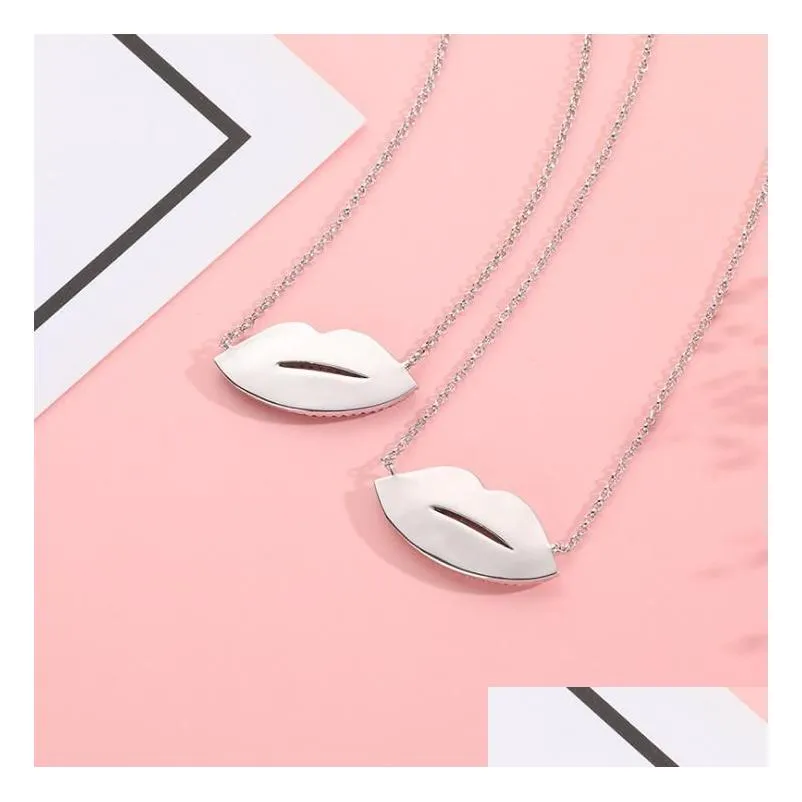 lip print pendant necklace fashion cupronickel red lips clavicle necklaces red/silver exaggerated women jewelry