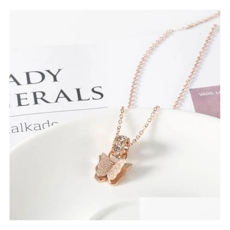 fashion titanium steel butterfly pendant necklace female rose gold clavicle chain exquisite diamond jewelry
