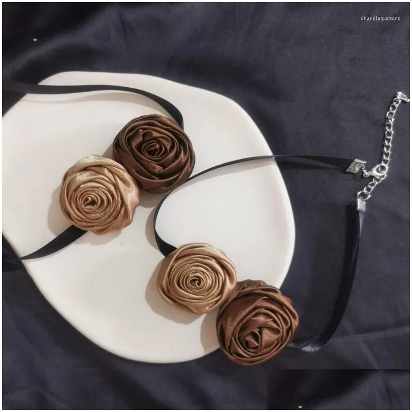 Pendant Necklaces Flower Choker Necklace For Women Summer Outings Elegant Lace-up Flowe Brown Clavicle Chain Jewelry Gift