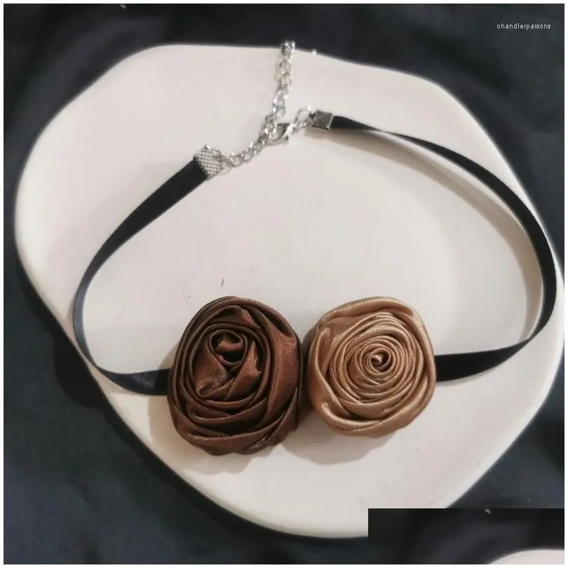 Pendant Necklaces Flower Choker Necklace For Women Summer Outings Elegant Lace-up Flowe Brown Clavicle Chain Jewelry Gift