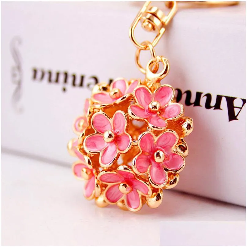 chic hollow out flower metal key chains rings exquisite purse bag buckle pendant for car keyrings keychains