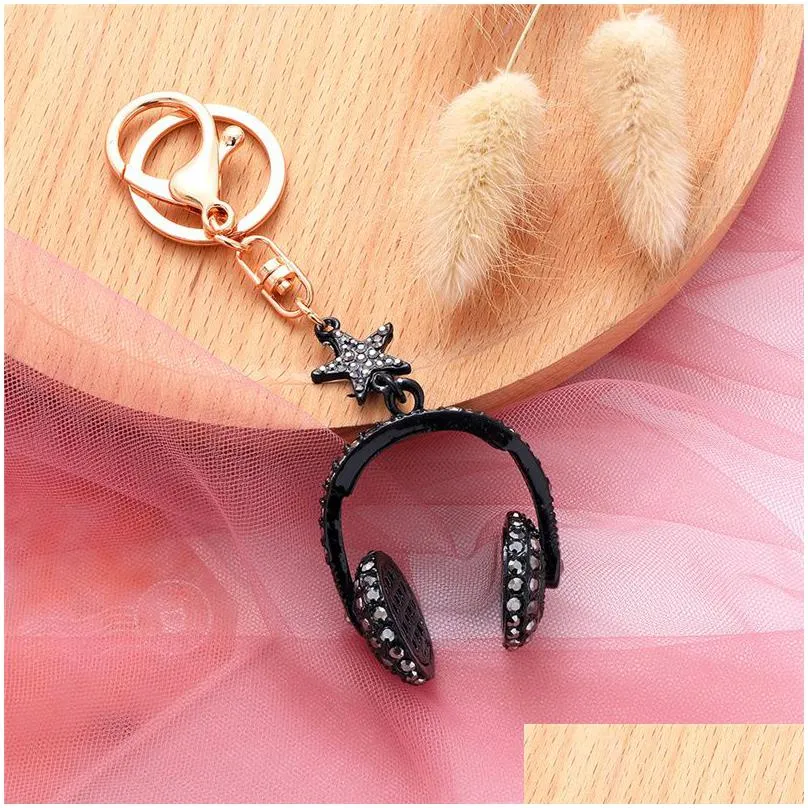 fashion men high quality car keychain diy alloy holder chain multi-color earphone headphones headset bag pendant