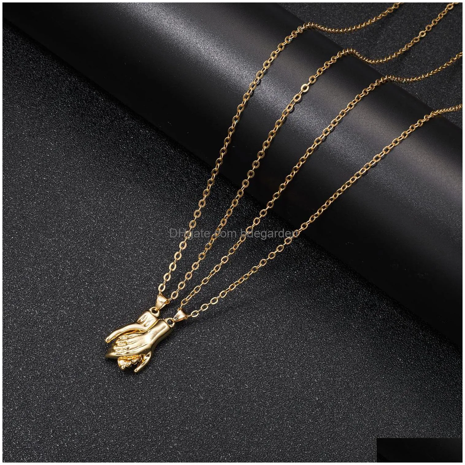 2pcs/lot magnetic hand in hand pendant necklace matching necklaces jewelry for couple friendship valentines day gifts
