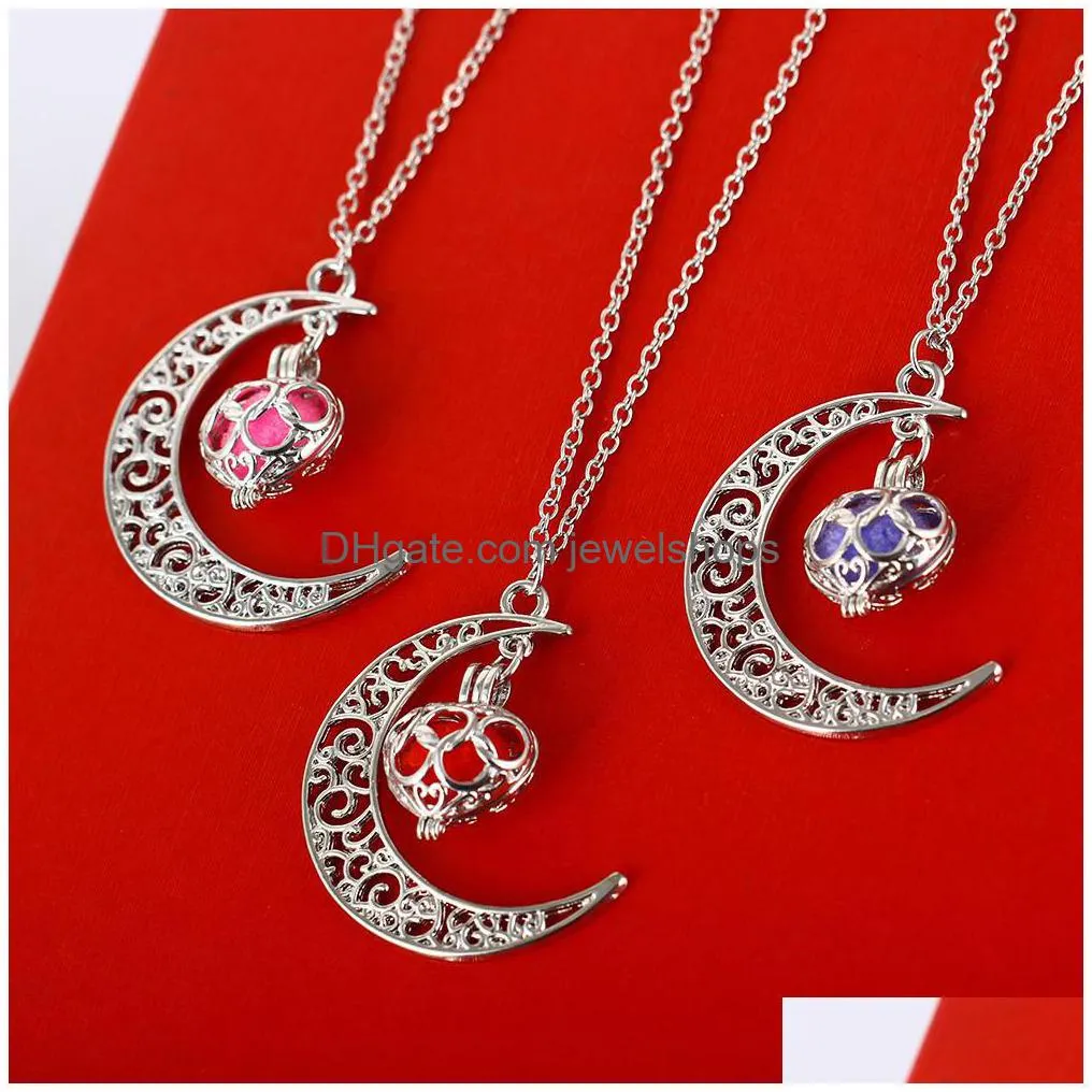 new heart shape  oil diffuser necklaces hollow floating aromatherapy locket pendant moon necklace for women fashion diy