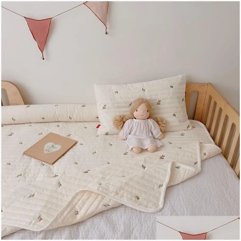 bed rails korean quilted cotton baby sheet cherry olive bear embroidery cot crib sheets bumper cover ding 220922