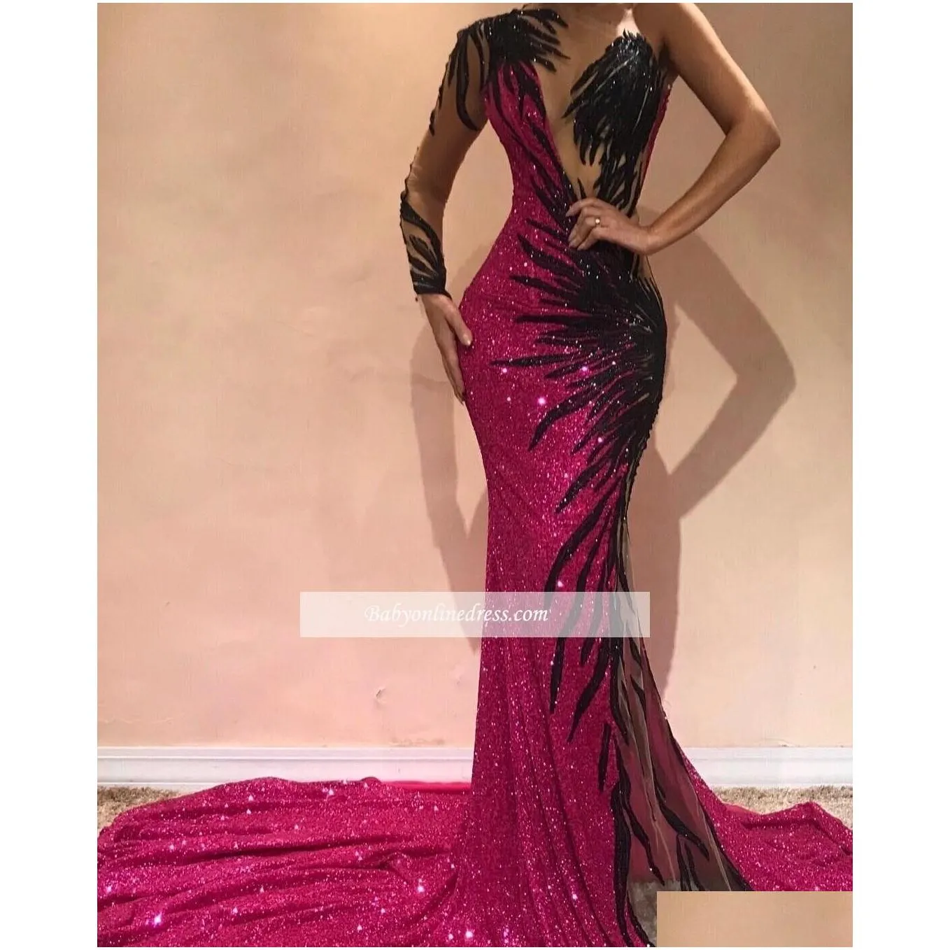 Gorgeous Fuchsia Mermaid Evening Dresses 2020 Open Back Sequined One Shoulder Evening Gowns Arabic Pageant Celebrity Prom Dress