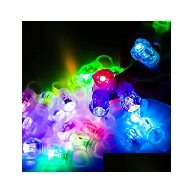 Light Up Sparkling Rings Bridal Shower Party Favors Kids Adults Flashing Plastic Diamond Bling LED Glow Ring for Birthday Bachelorette