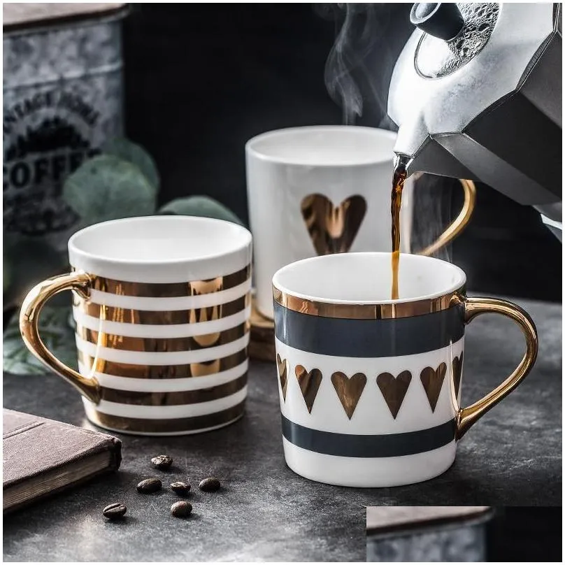 Mugs Creative Gold Ceramic Mug Coffee Cup China Bone Milk Tea Love Heart Stripe Drinkware 350ml Home KitchenMugs