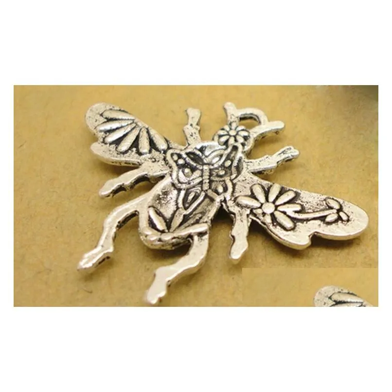Items100pcslot Alloy Bee bronze or silver Plated Charms Pendant Fit Jewelry DIY 2524MM8795748