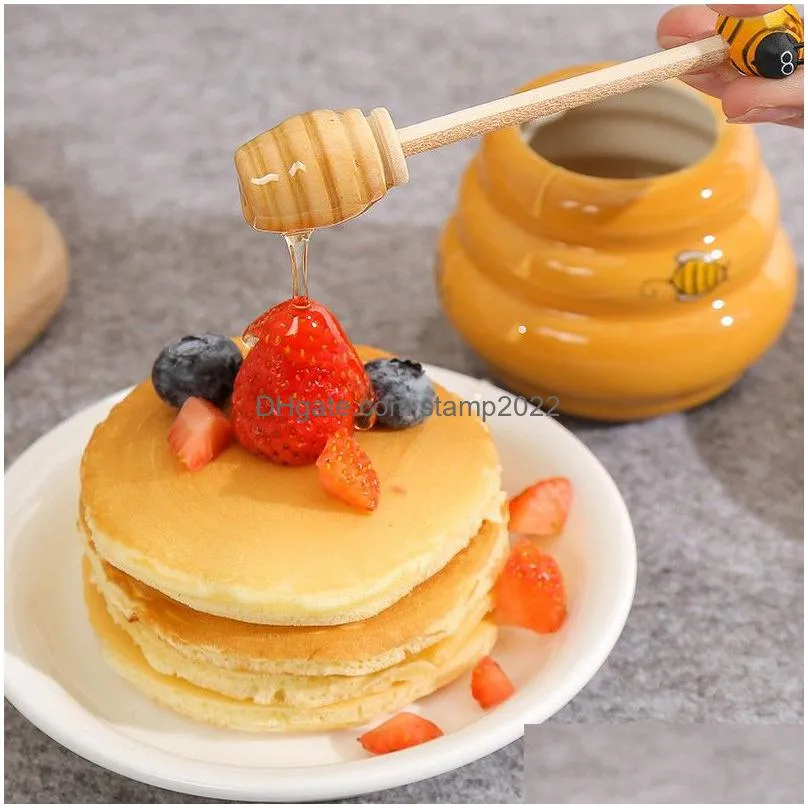 ceramic beehive honey storage bottles pot and wooden dipper mel jar with lid honey stir bar supplies kitchen accessories 20220826 e3