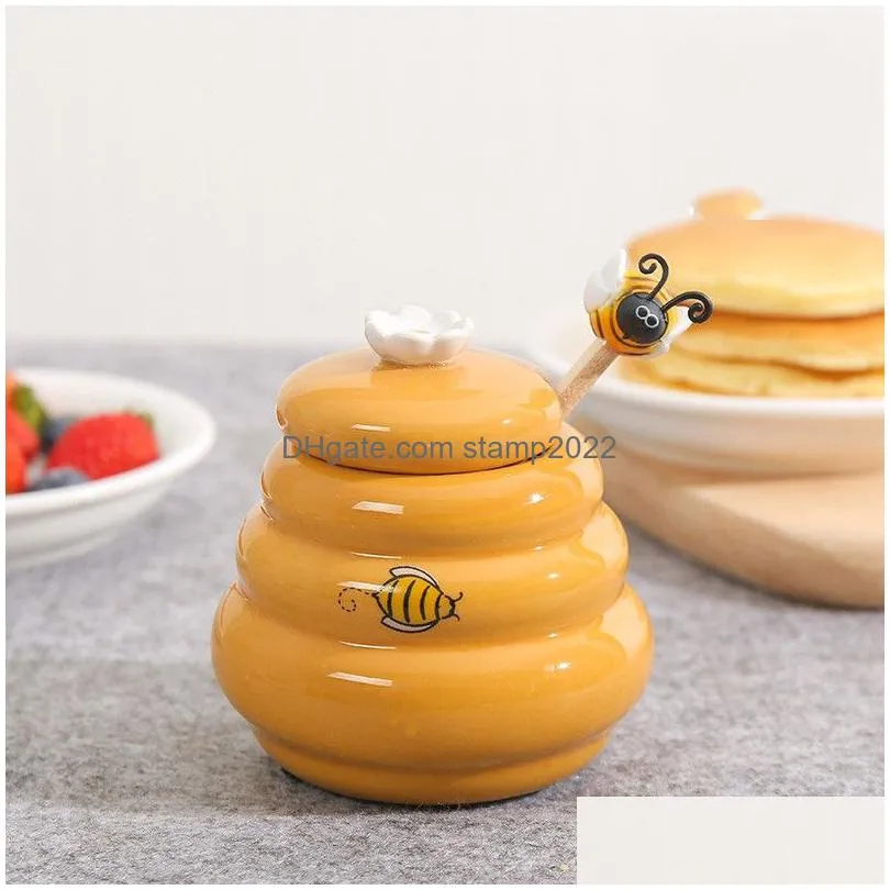 ceramic beehive honey storage bottles pot and wooden dipper mel jar with lid honey stir bar supplies kitchen accessories 20220826 e3