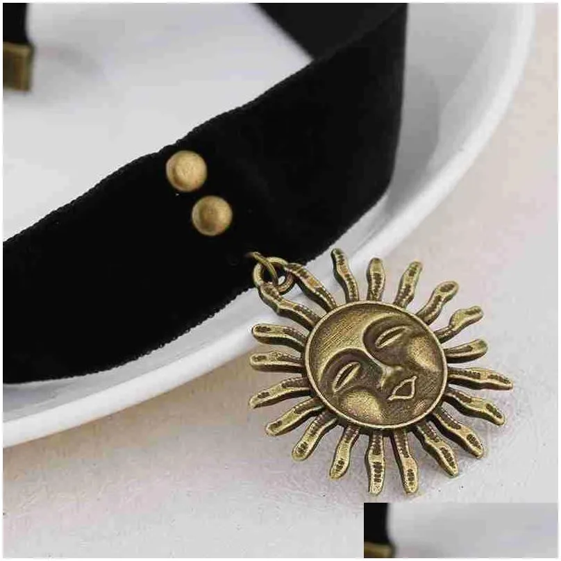 1pcs vintage women gothic the professional choker necklaces girls black velvet ribbon retro sun shaped chokers necklace