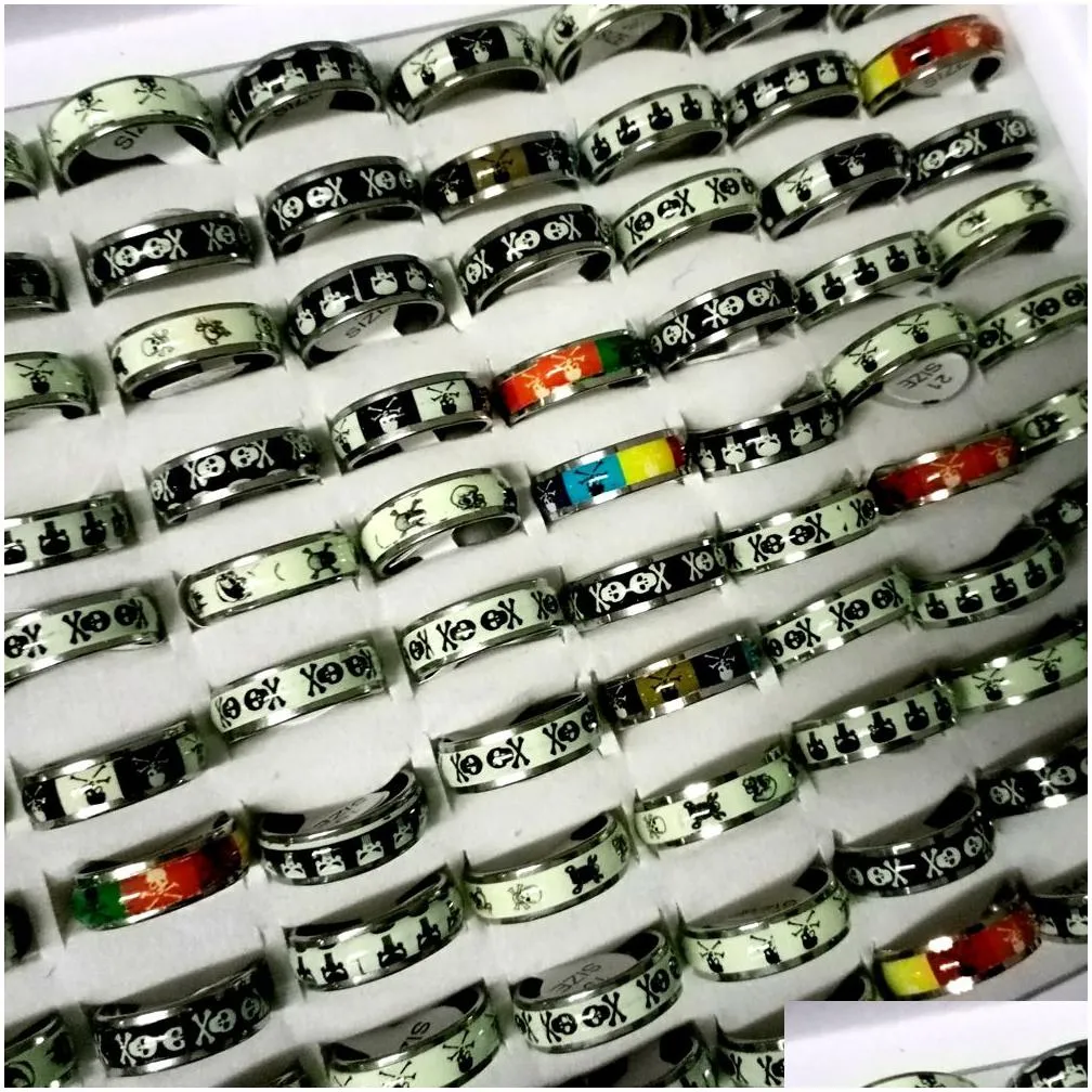 30pcs/lot skull luminous ring gothic growing in dark skull patten stainless steel punk rocker ring men women trendy jewelry party gift