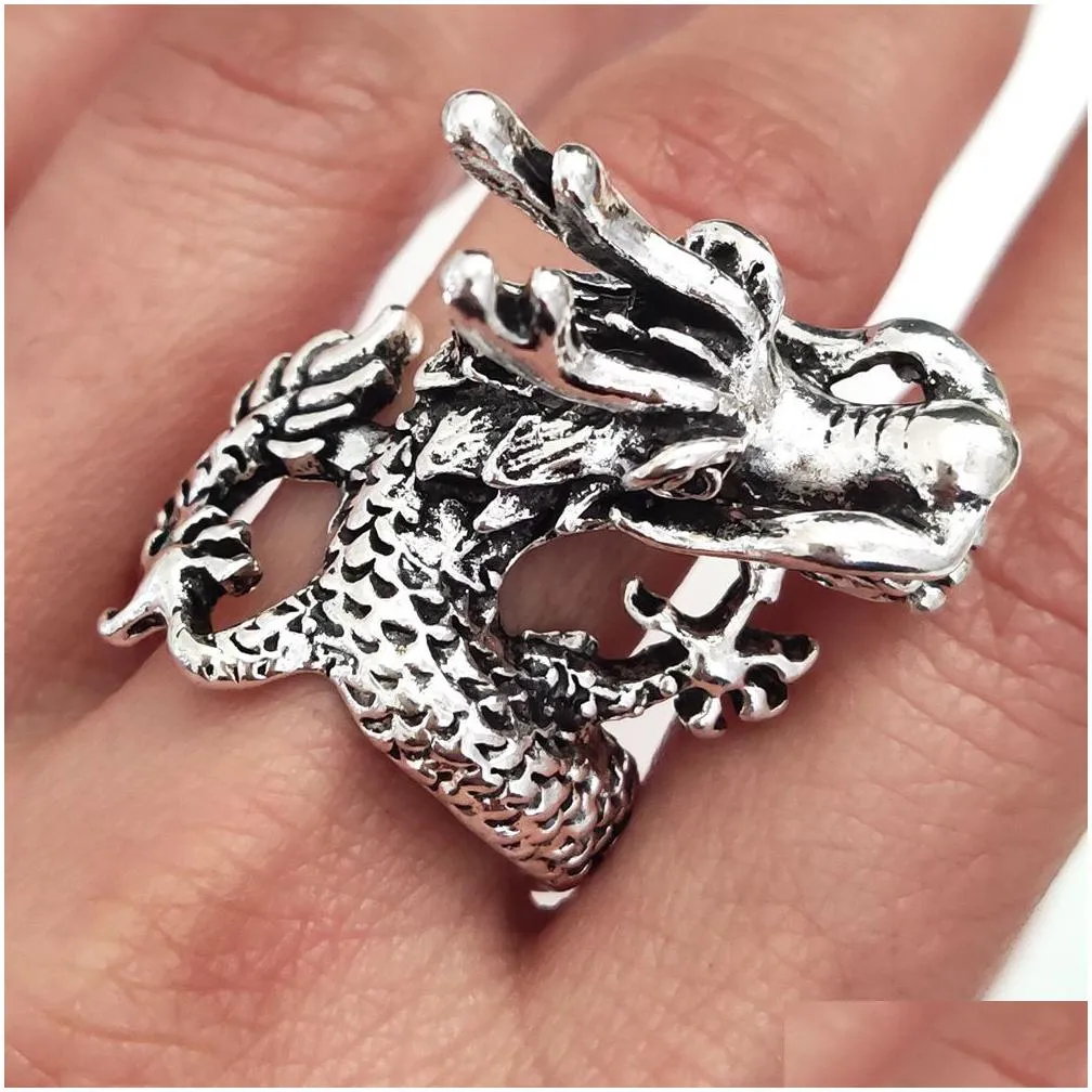 wholesale lots 20pcs retro dragon ring mens trendy domineering exaggerated metal alloy rings punk biker vintage ring for women top style mix animal party
