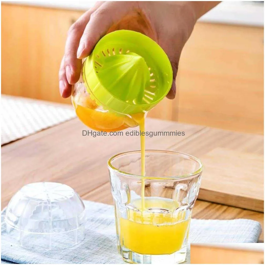  lmetjma lemon squeezer with lid plastic manual lemon juicer orange press cup citrus squeezer with pour spout fruit tools kc0130