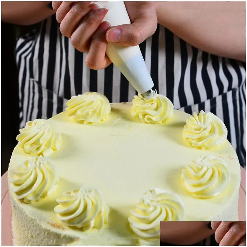 26pcs/set silicone pastry bag tips kitchen diy icing piping cream reusable pastry bags with 24 nozzle cake decorating tools vt0456