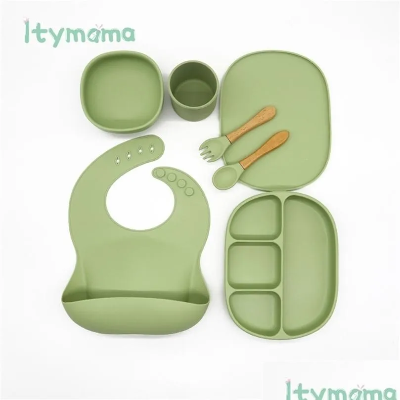 6pcs/set baby feeding silicone tableware waterproof bib solid color dinner plate a sucker bowl and spoon for children 220414