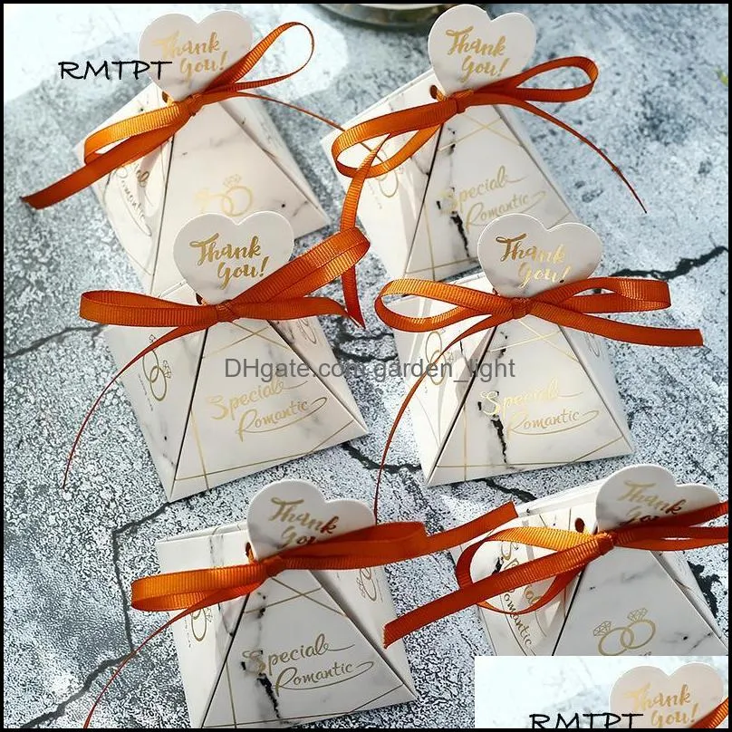 marble style gift box wedding favors and gifts triangular pyramid candy box wedding gifts for guests decoration