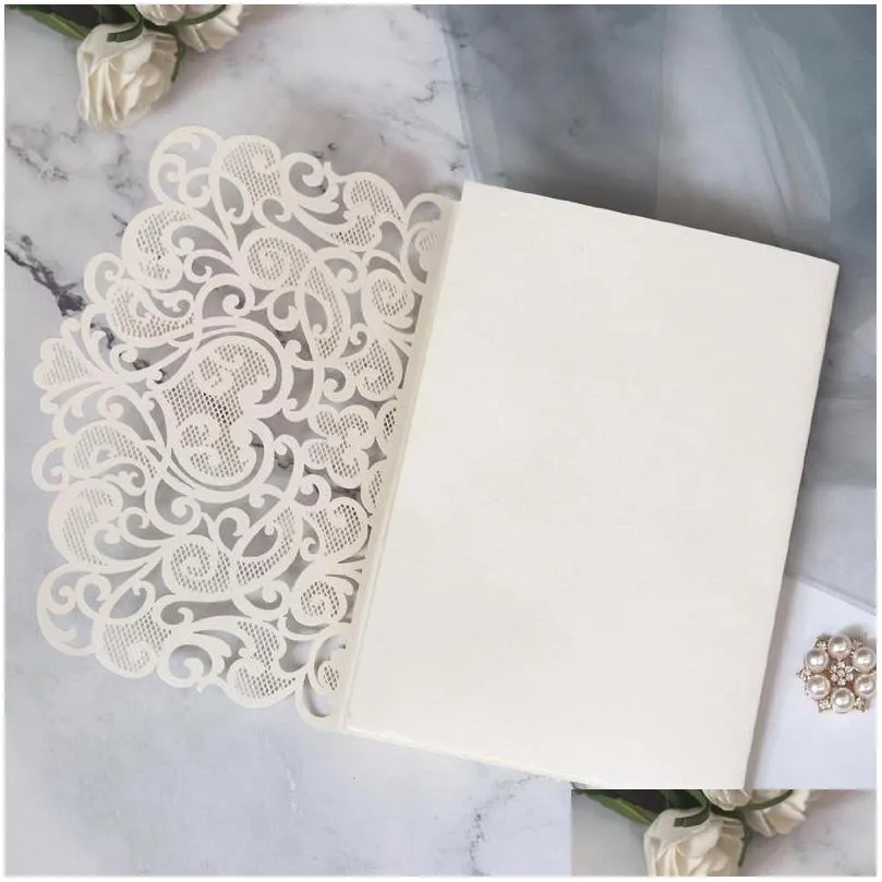 50 pieces/lot 3d bride and groom white wedding invitation card laser cut pocket floral engagement customized invitations ic052