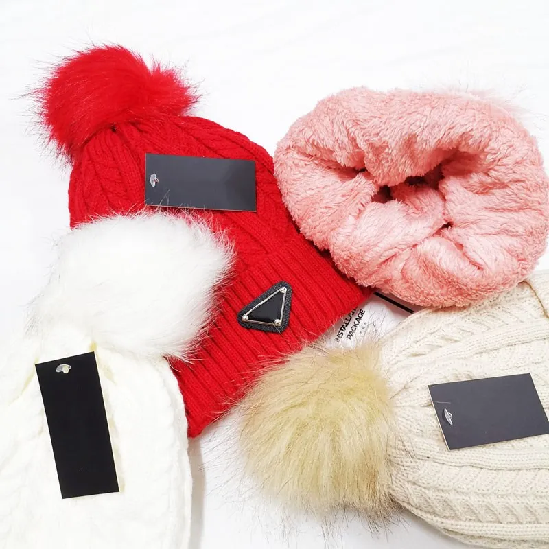 Designer Beanie Caps Bobble hats Warm Cashmere Faux Fur pom Beanies Cap Good Texture Hat for Man Woman 
