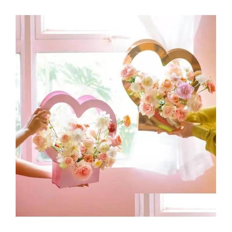 hand held flower box heartshaped flower bundle box  love flower basket portable paper flowers packaging bag