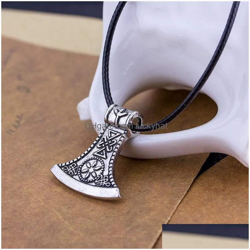 trendy stylish nordic pirates  axe pendant necklace wholesale vintage antique axe clavicular chain necklace men jewelry gift