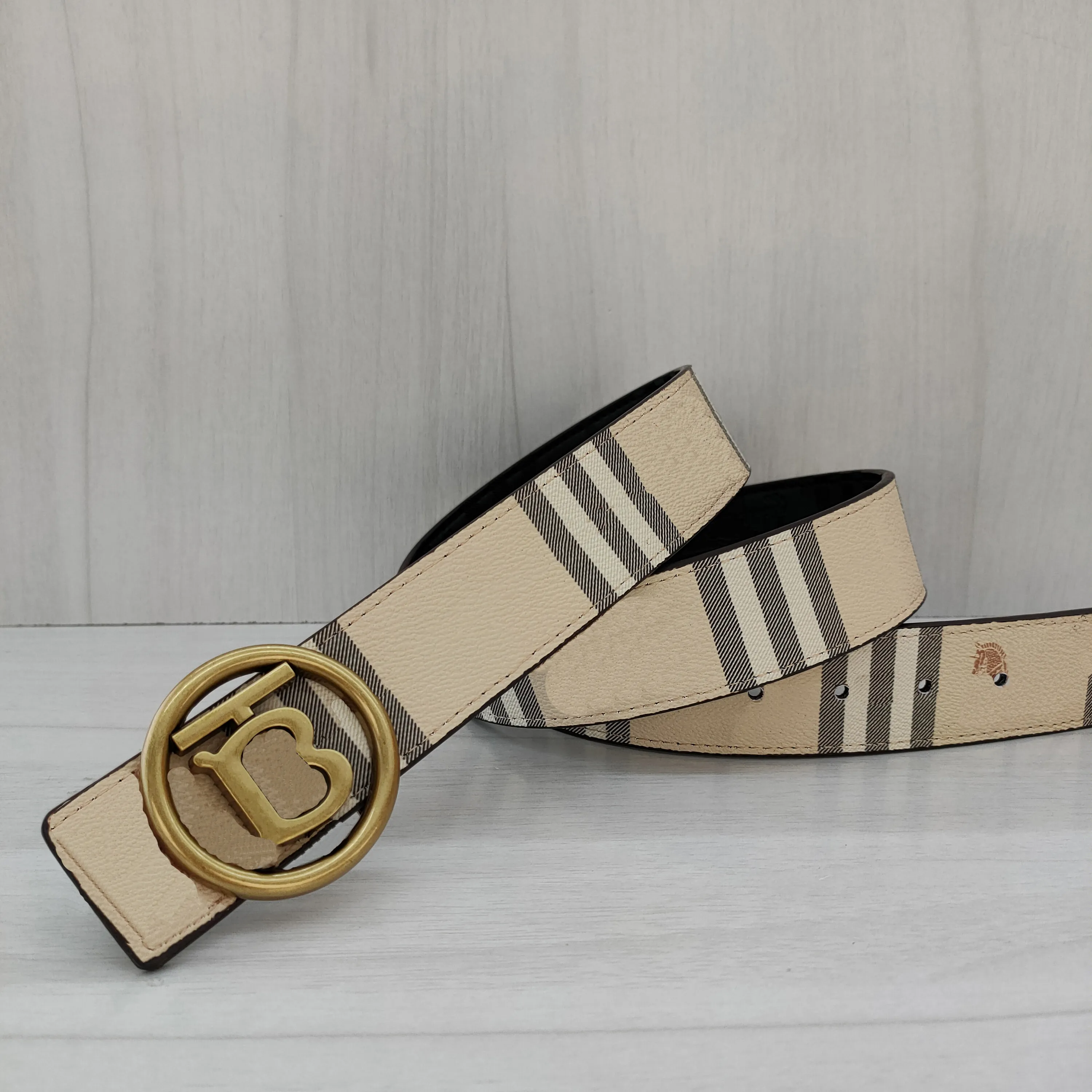 Luxurys designers belt fashion men belts classic pin buckle gold and silver black buckle head striped double-sided casual width 3.8cm size 105-125cm versatile nice