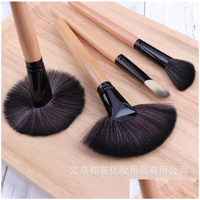 High Quality 24pcs Set Wooden Goat hair makeup brushes Professional make up brushes Home use Eyeliner Foundation Eyeshadow Brush