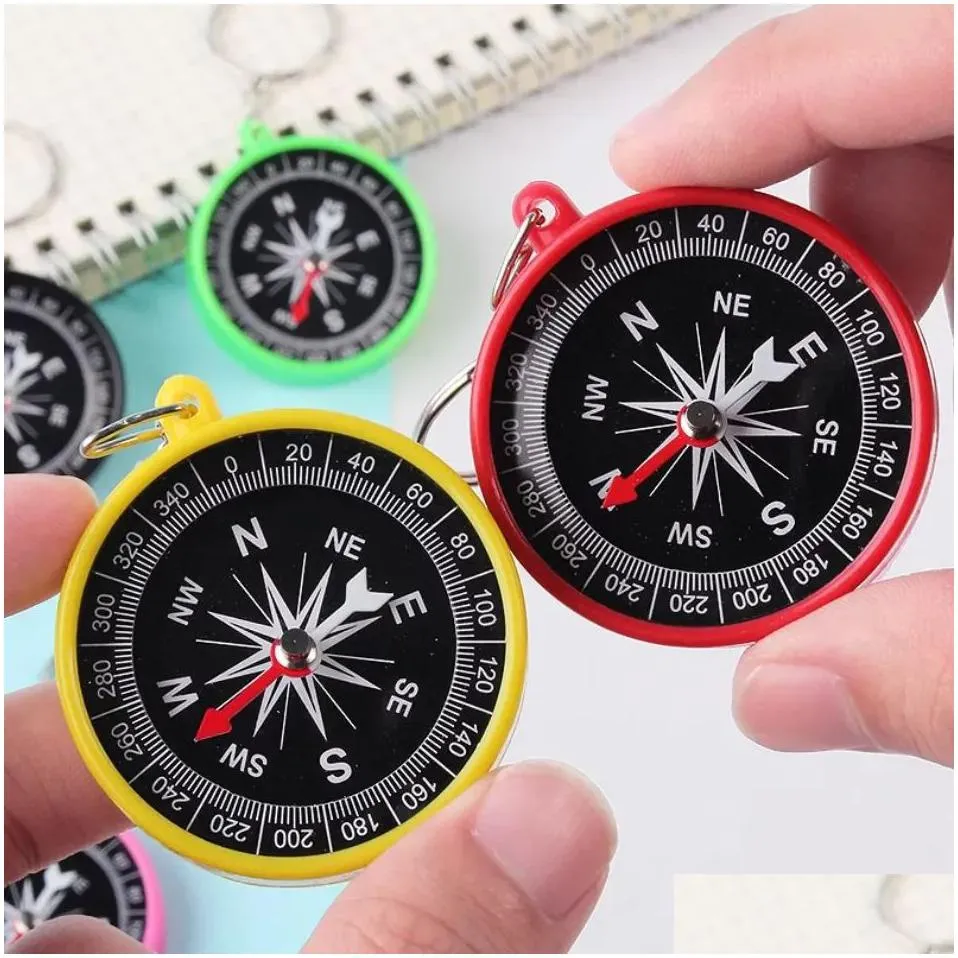 camping plastic compass party favor hiking navigation premium outdoor sports hiking pointer pointing guider keychain 