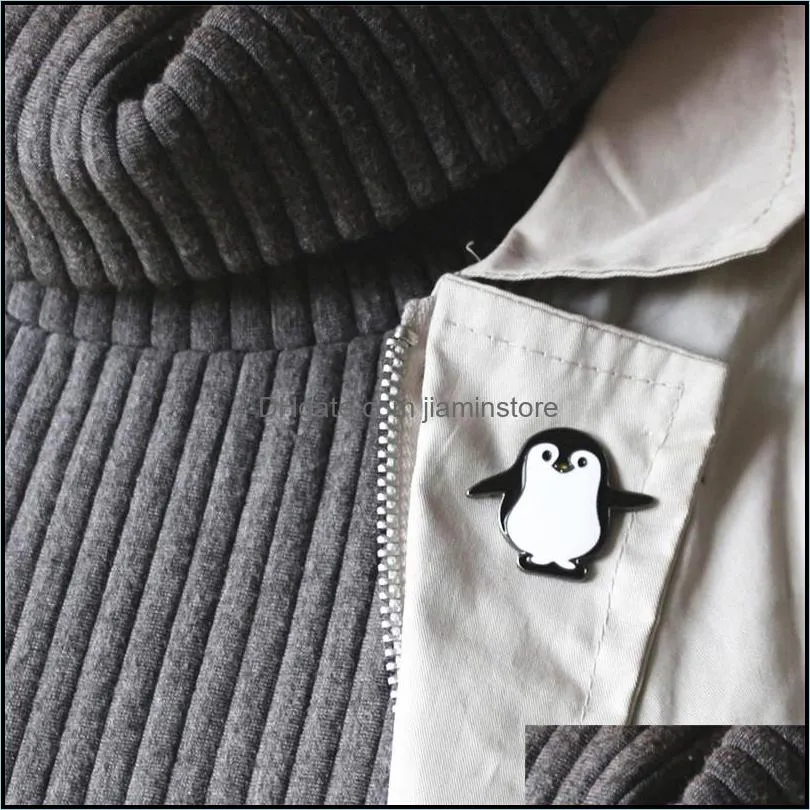 pin brooches harajuku alloy enamel kawaii white black penguin badges lapel pins safe brooch scarf cool boy women jewelry gifts 69 e3