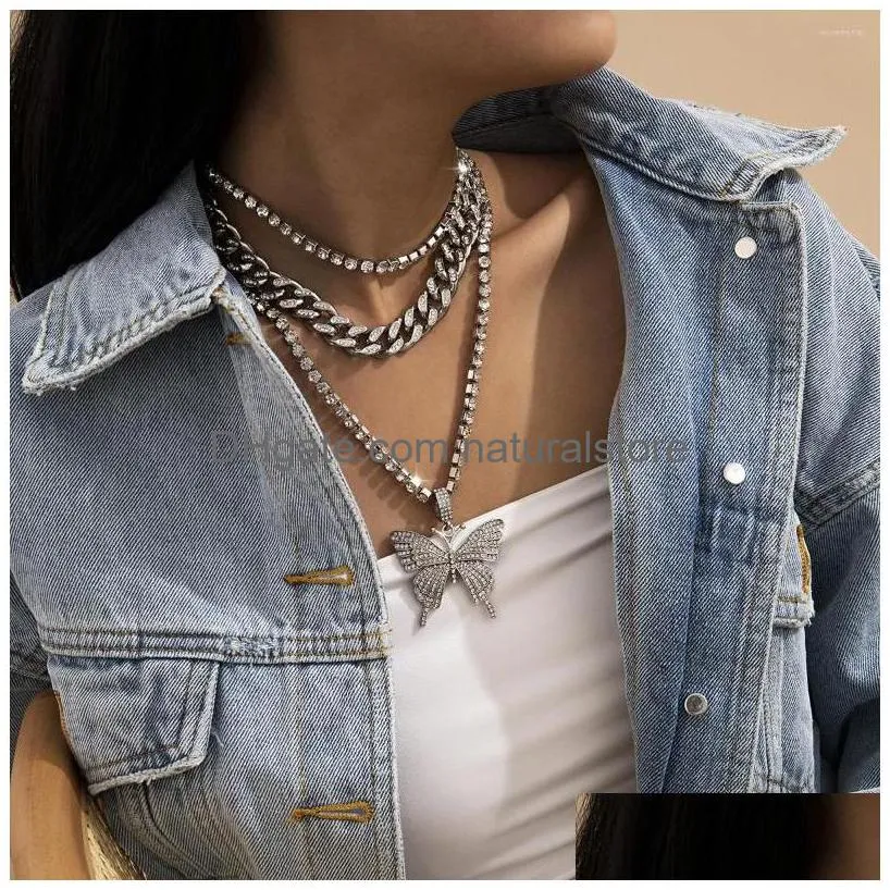 pendant necklaces 2022 womens personality claw chain cuban buckle clavicle set necklace retro diamondstudded butterfly combination