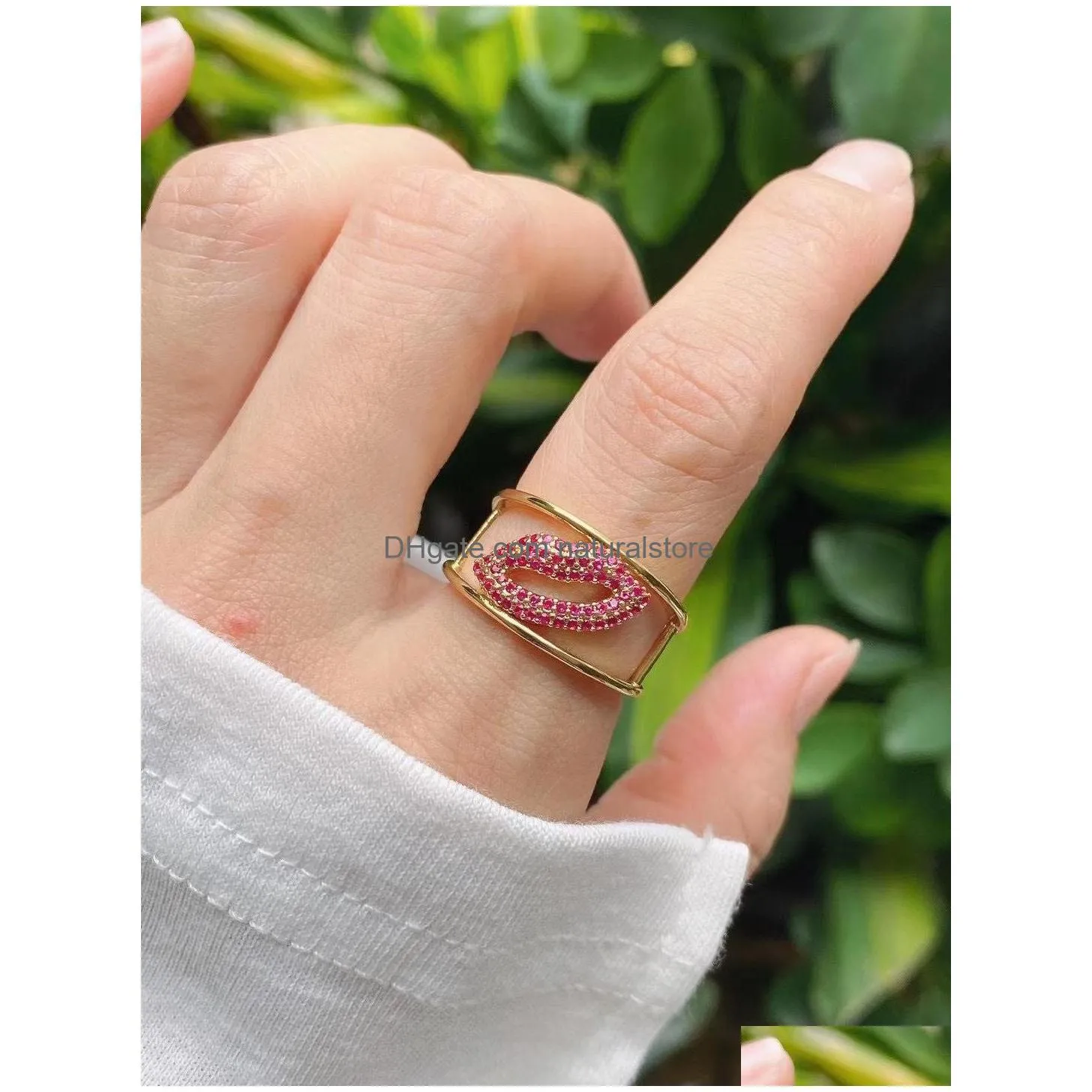 10pcs fashion crystal zircon lip mouth hollow design open adjustable brass ring girl party gift