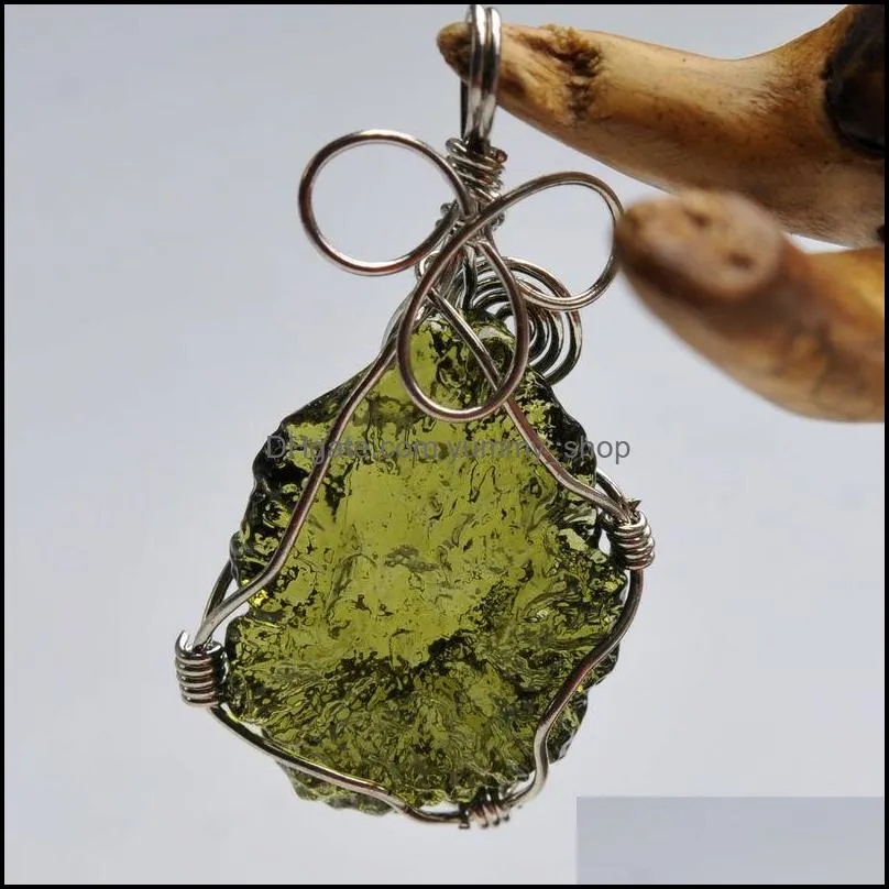 natural moldavite green crystal energy stone pendant for men and women couple necklace fine jewelry lj201016 620 q2