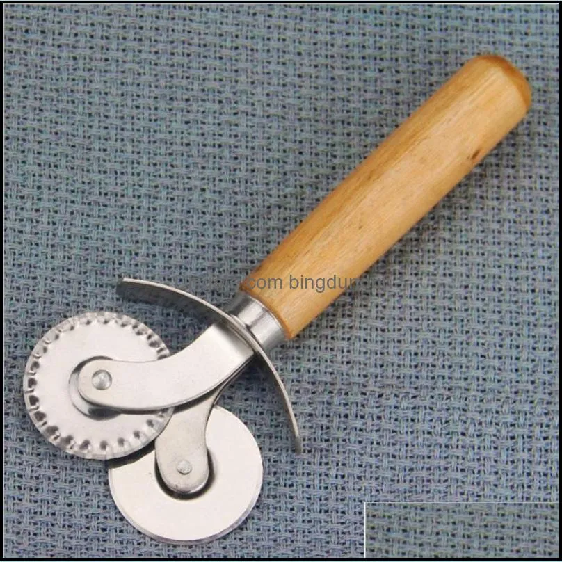 round pizza cutter knife roller clutc stainless steel cutters wood handle pastry nonstick tool wheel slicer with grip 1389 v2