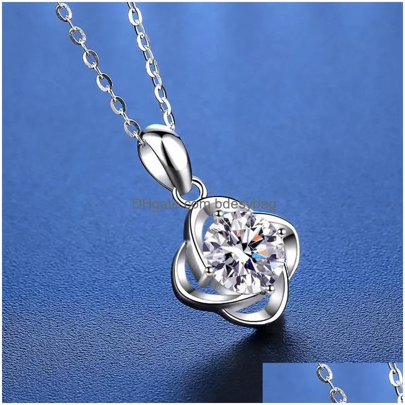 pendant necklaces trendy s925 sterling silver 1ct d color vvs1 moissanite clover necklace for women plated white gold gra diamond