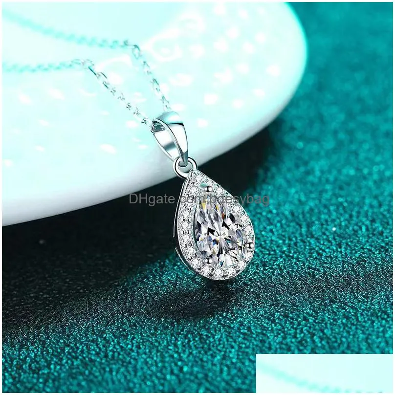 pendant necklaces trendy 925 silver 1ct d color pear moissanite necklace for women plated platinum lab diamond pass giftpendantpendant