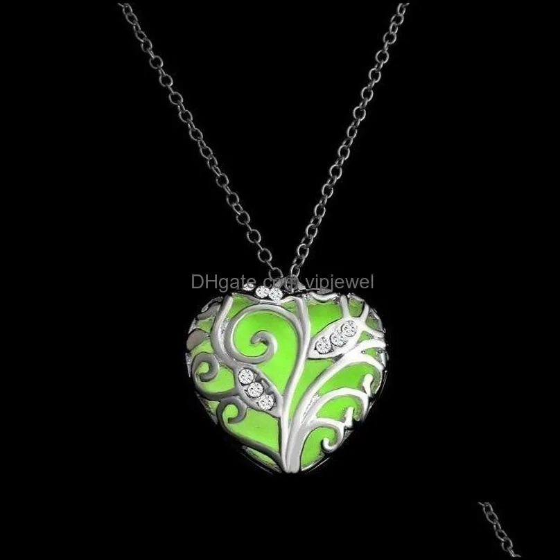 glow in the dark necklace hollow heart luminous pendant necklaces for wife girlfriend daughter mom fashion jewelry gift 738 q2