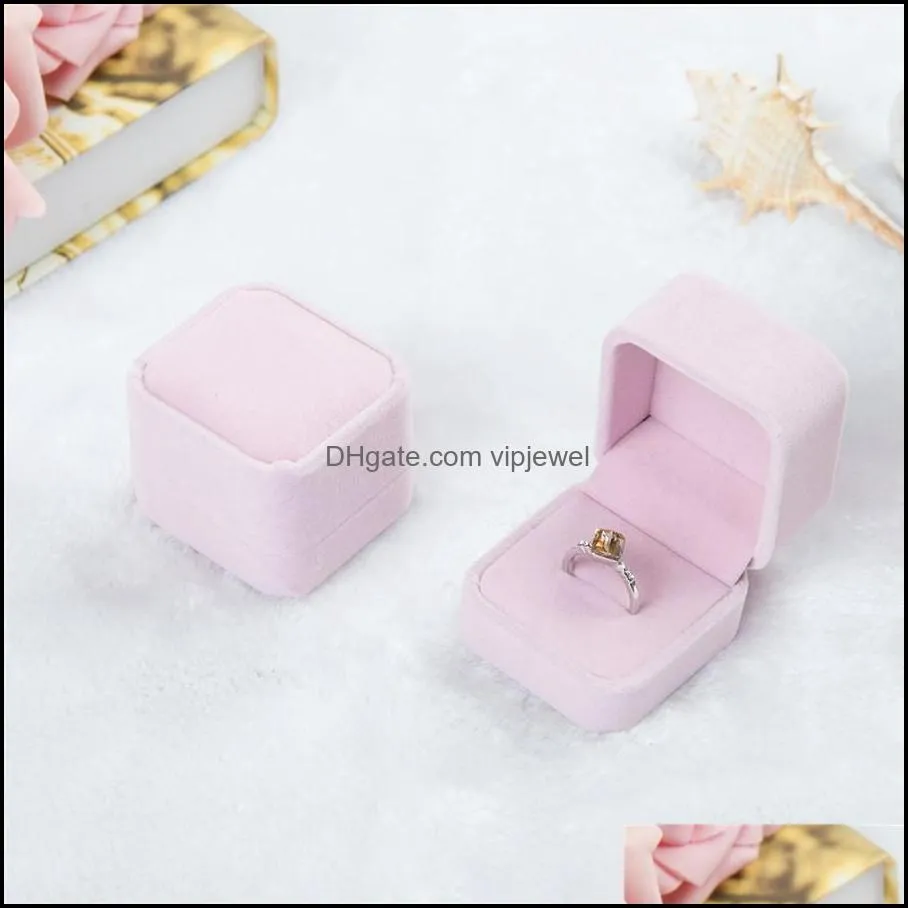 bulk 11 color velvet jewelry gift boxes for rings wedding engagement couple jewelry packaging square show case box 55x50x43mm