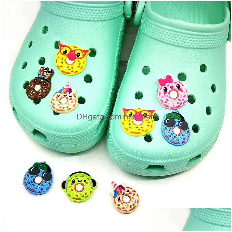 moq 100pcs lovely donut cartoon croc shoe charms buckles 2d soft rubber shoe accessories clog pins buttons charm decorations fit children sandals kids