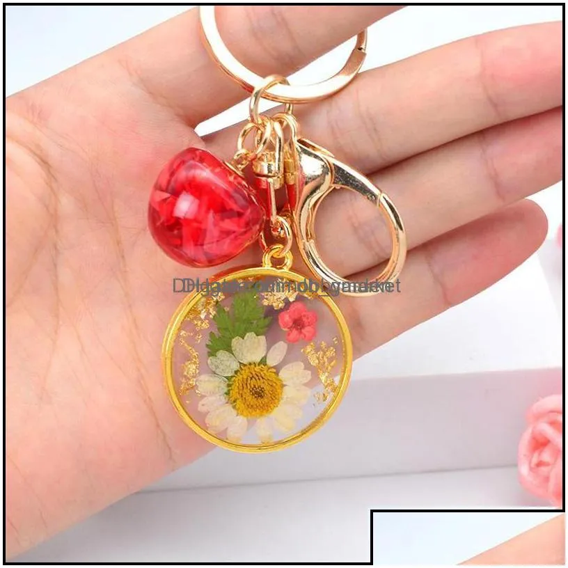 key rings jewelry cute daisy flower keychains epoxy resin round pendant keyring holder women girls car chains charm bag gifts drop