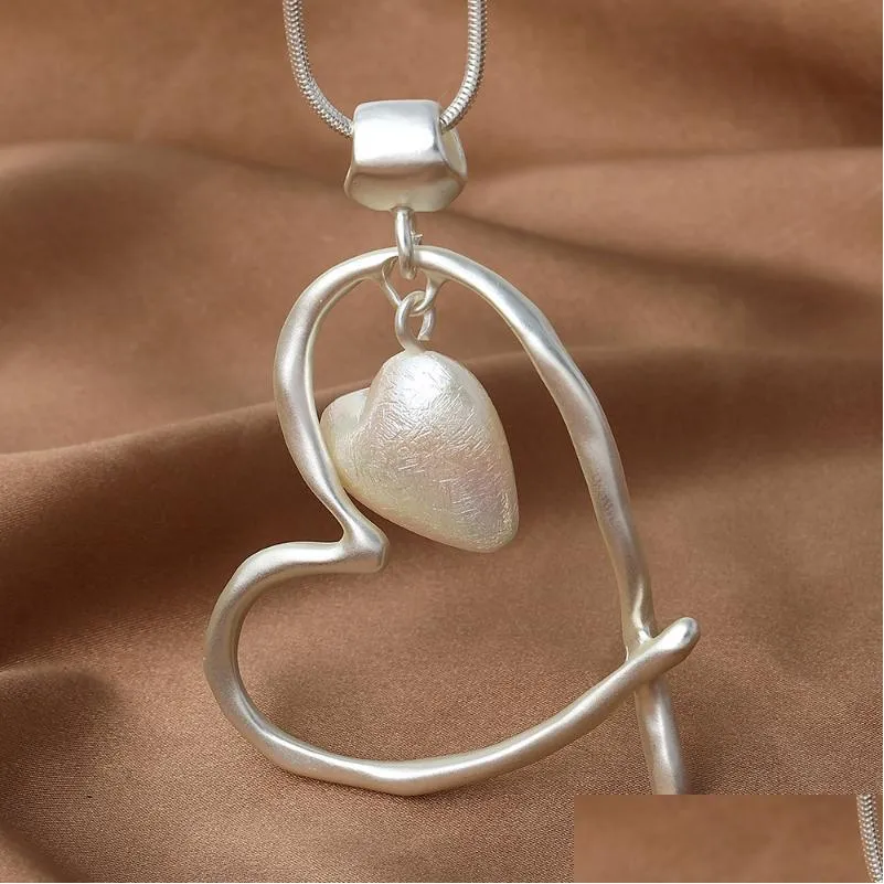 pendant necklaces bridesmaid gift 2022 pendants long chain heart shape pearl necklace bff