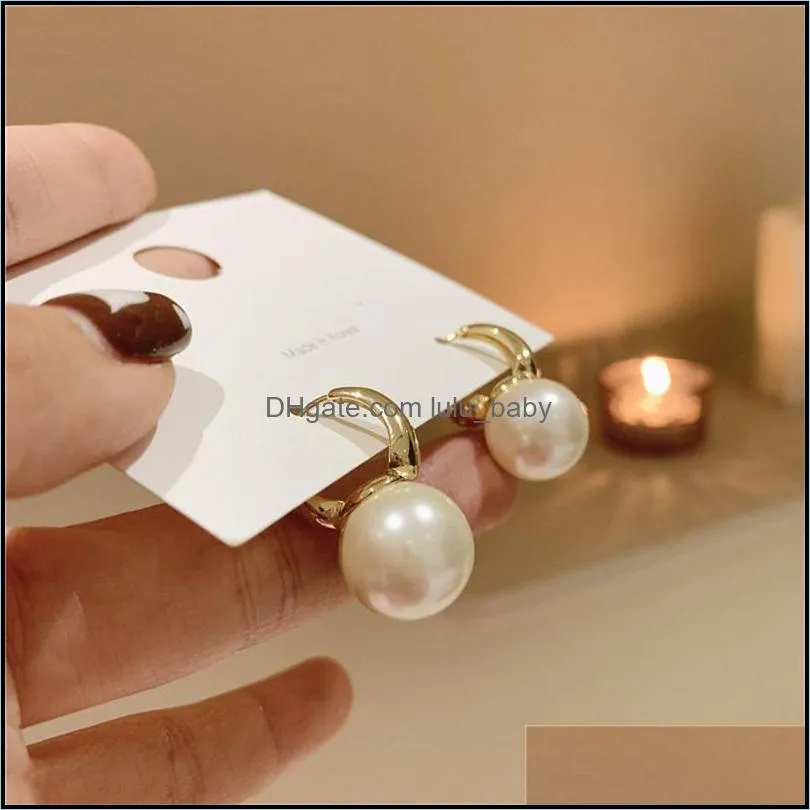 simple celebrity style plated gold pearl drop charm earrings for woman fashion jewelry wedding girl sweet earrings 20220226 t2