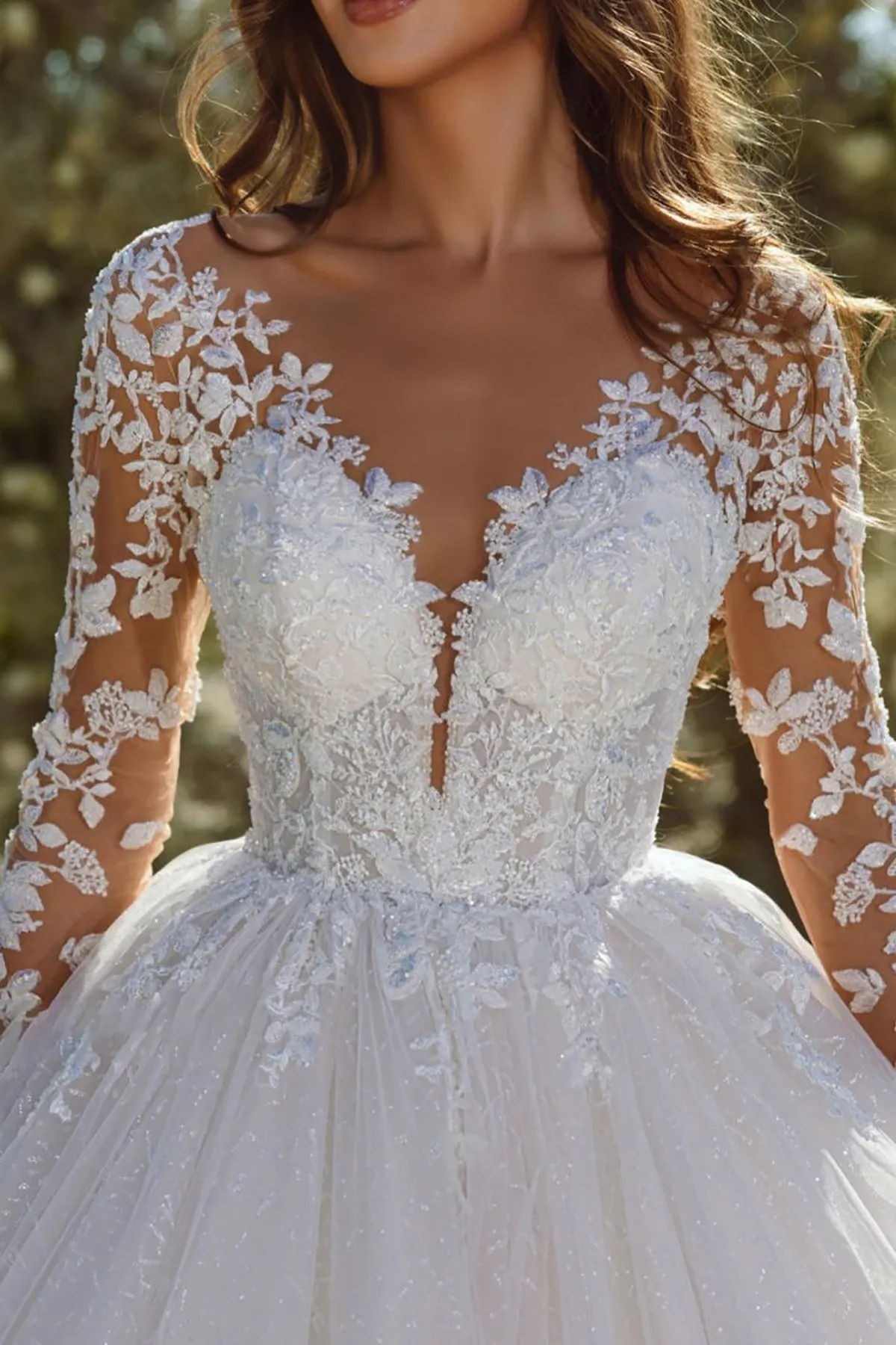 Glamorous Ball Gown Wedding Dresses V-neck Long Lace Sleeves Layered Tulle Floor Length Custom Made Plus Side Vestidos De Novia